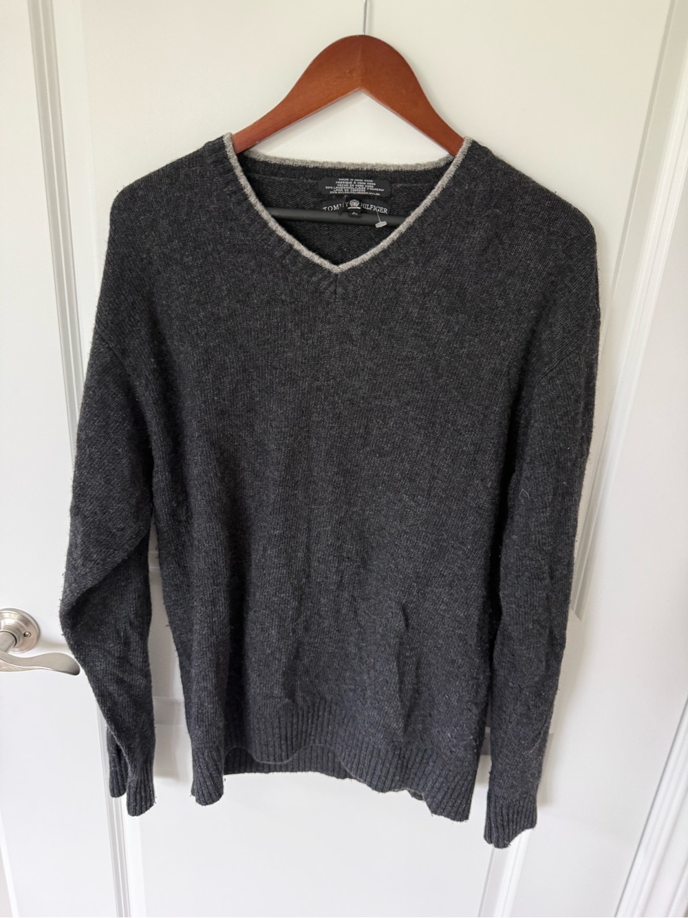 Tommy Hilfiger Vintage V Neck Lambswool Sweater